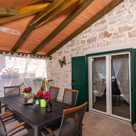 Casa Parketini Tar-Vabriga