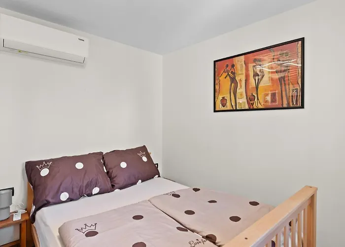 Casa Parketini 펜션 Tar-Vabriga