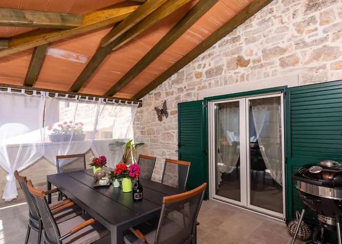 Casa Parketini Tar-Vabriga